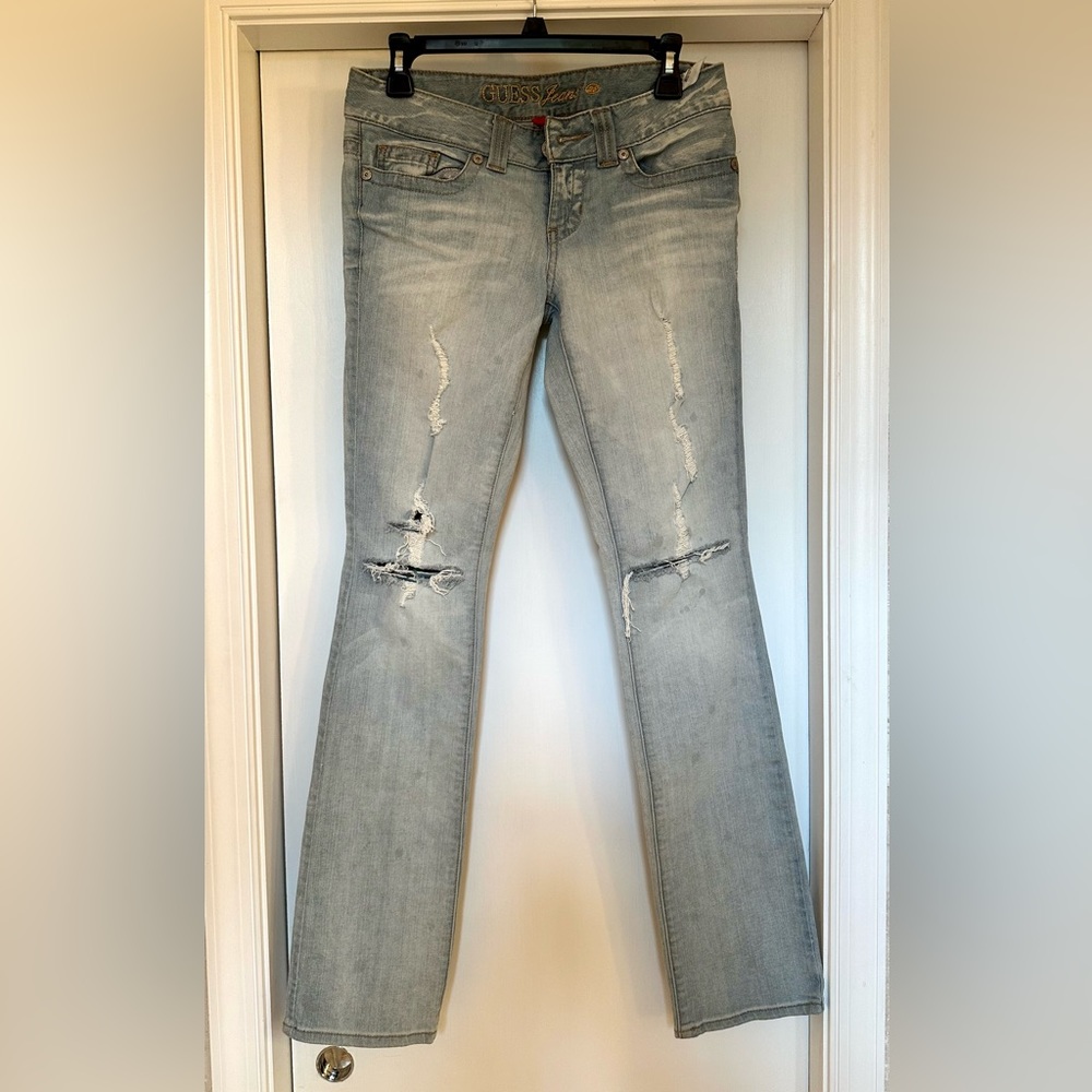 Guess Jeans Daredevil Straight leg distressed light wash size 28